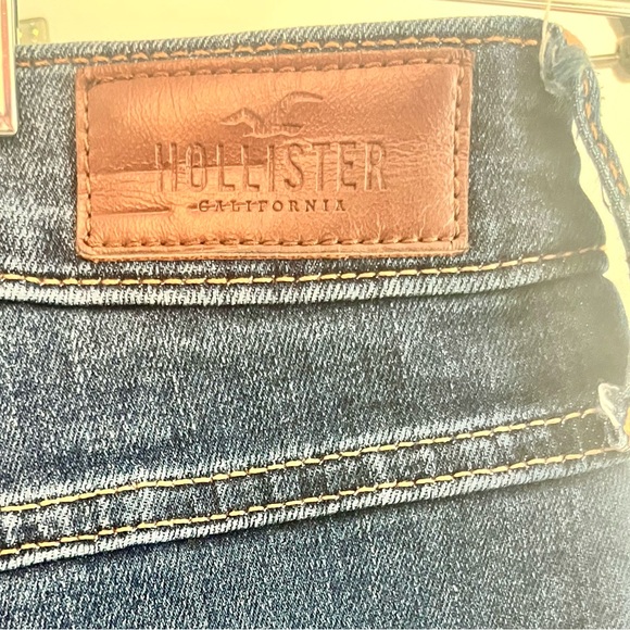 Hollister Distressed High Rise Skinny Jeans - Picture 3 of 4